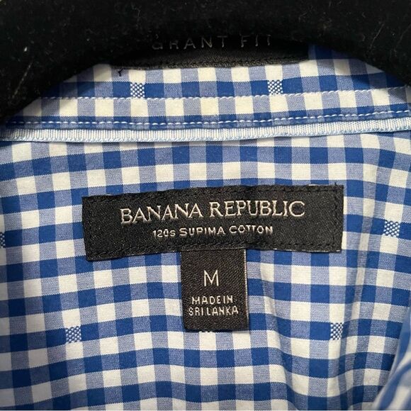 NWOT. Banana Republic Button Down Dress Shirt. Supima Cotton. Medium. - Picture 3 of 8